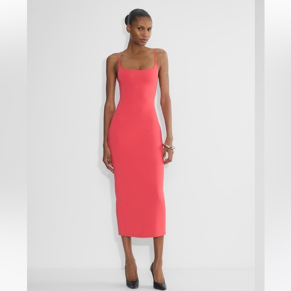 NWT Aritzia Original Contour Cami Maxi Dress in Cherry Red - Picture 1 of 4